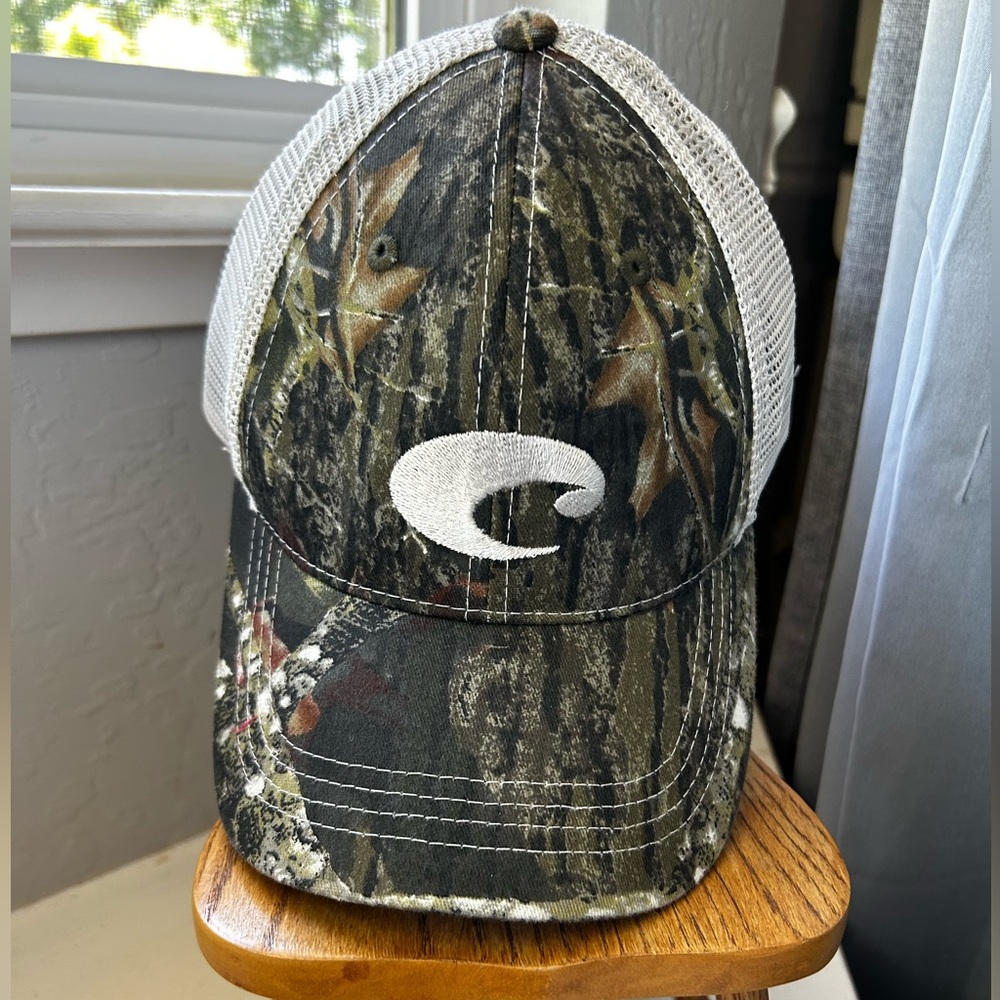 Costa Camo hat